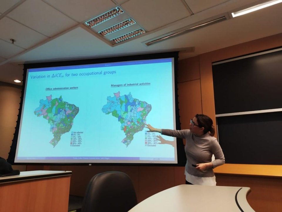 Felix presents research on Brazil.