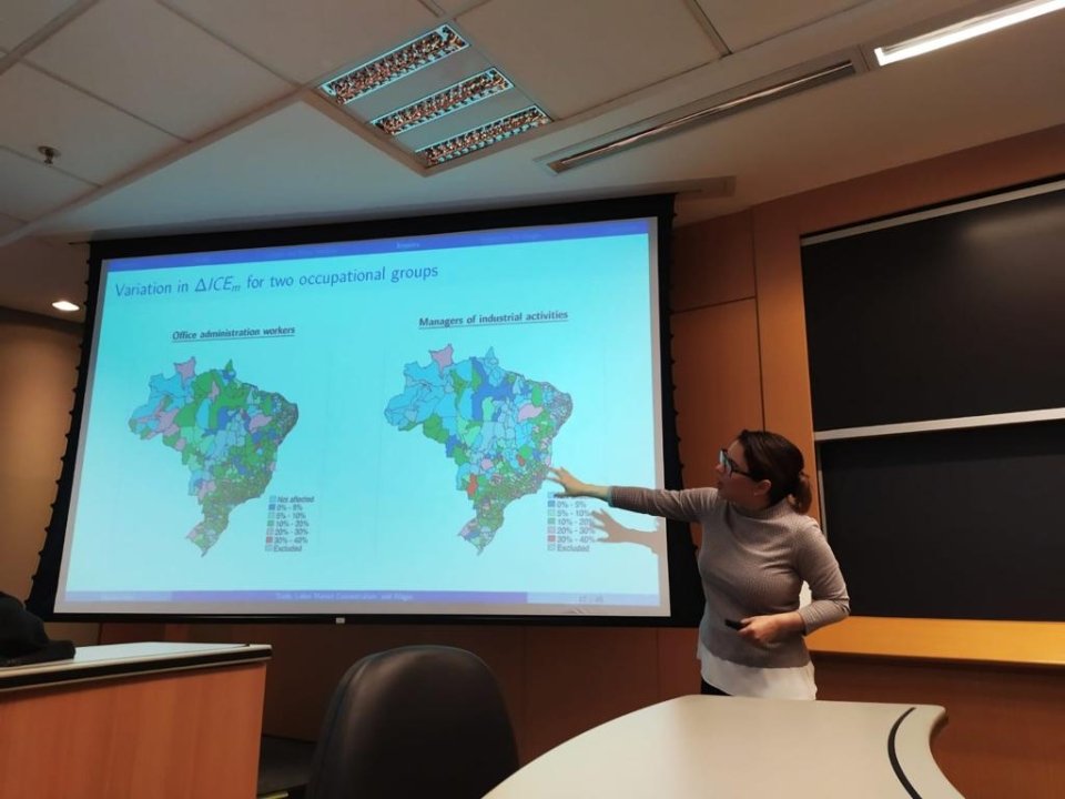 Felix presents research on Brazil.